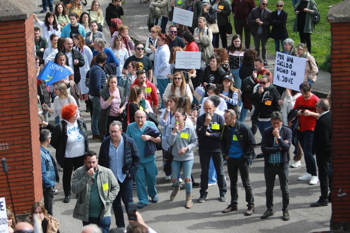 Las imágenes de la protesta de los trabajadores del Hospital de Jove