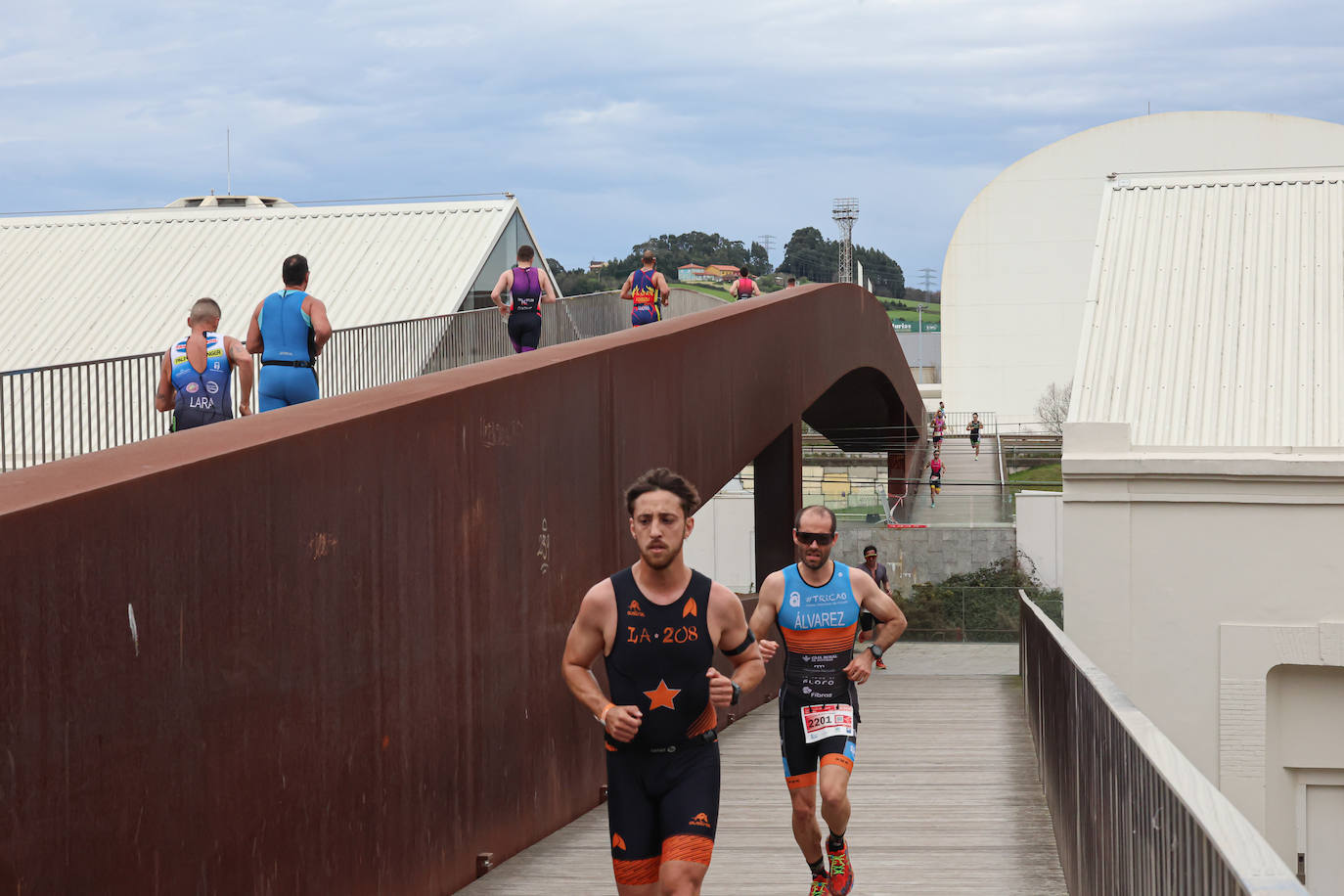 Las imágenes que deja la primera jornada del Duatlón en Avilés