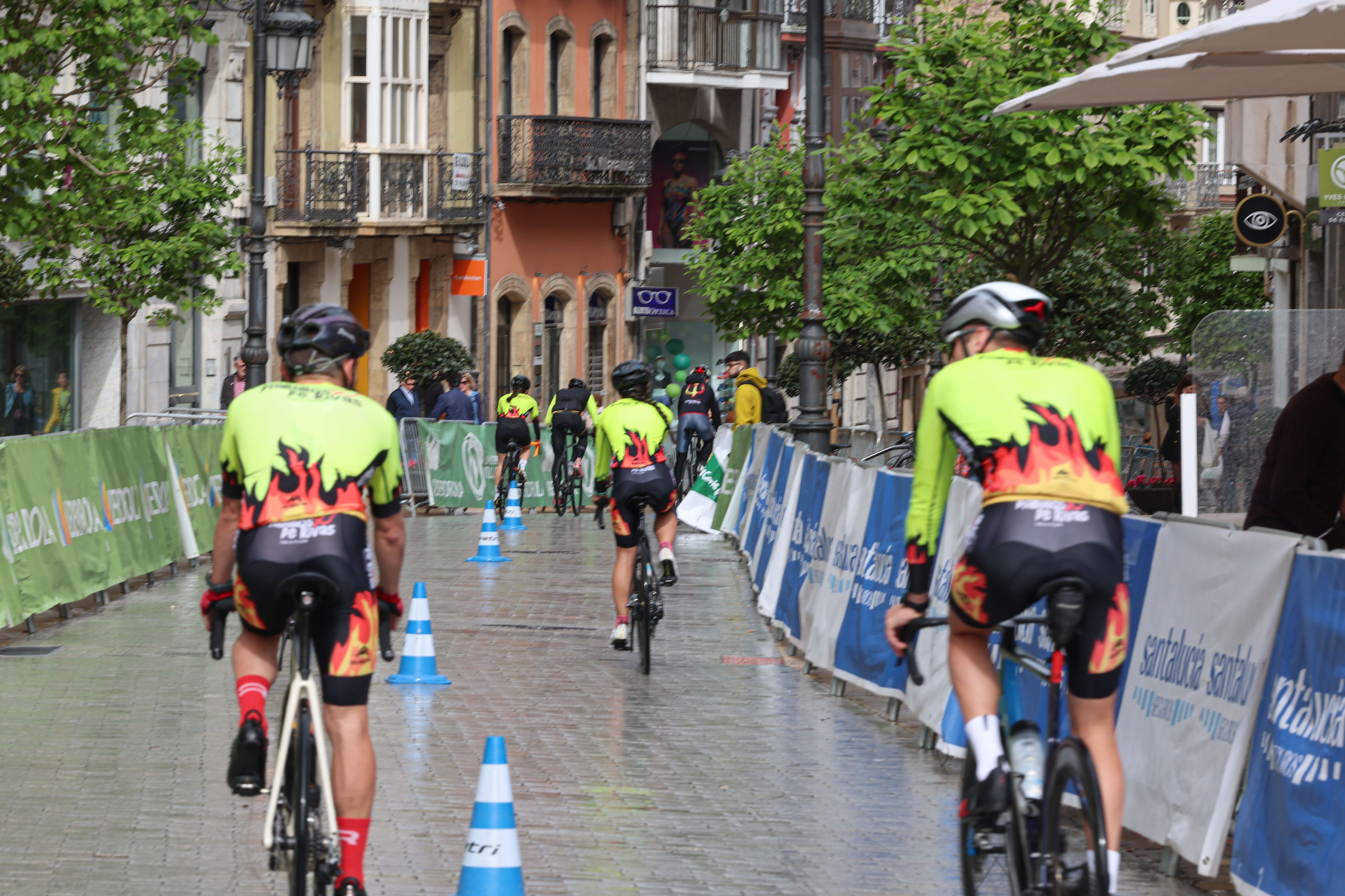 Las imágenes que deja la primera jornada del Duatlón en Avilés