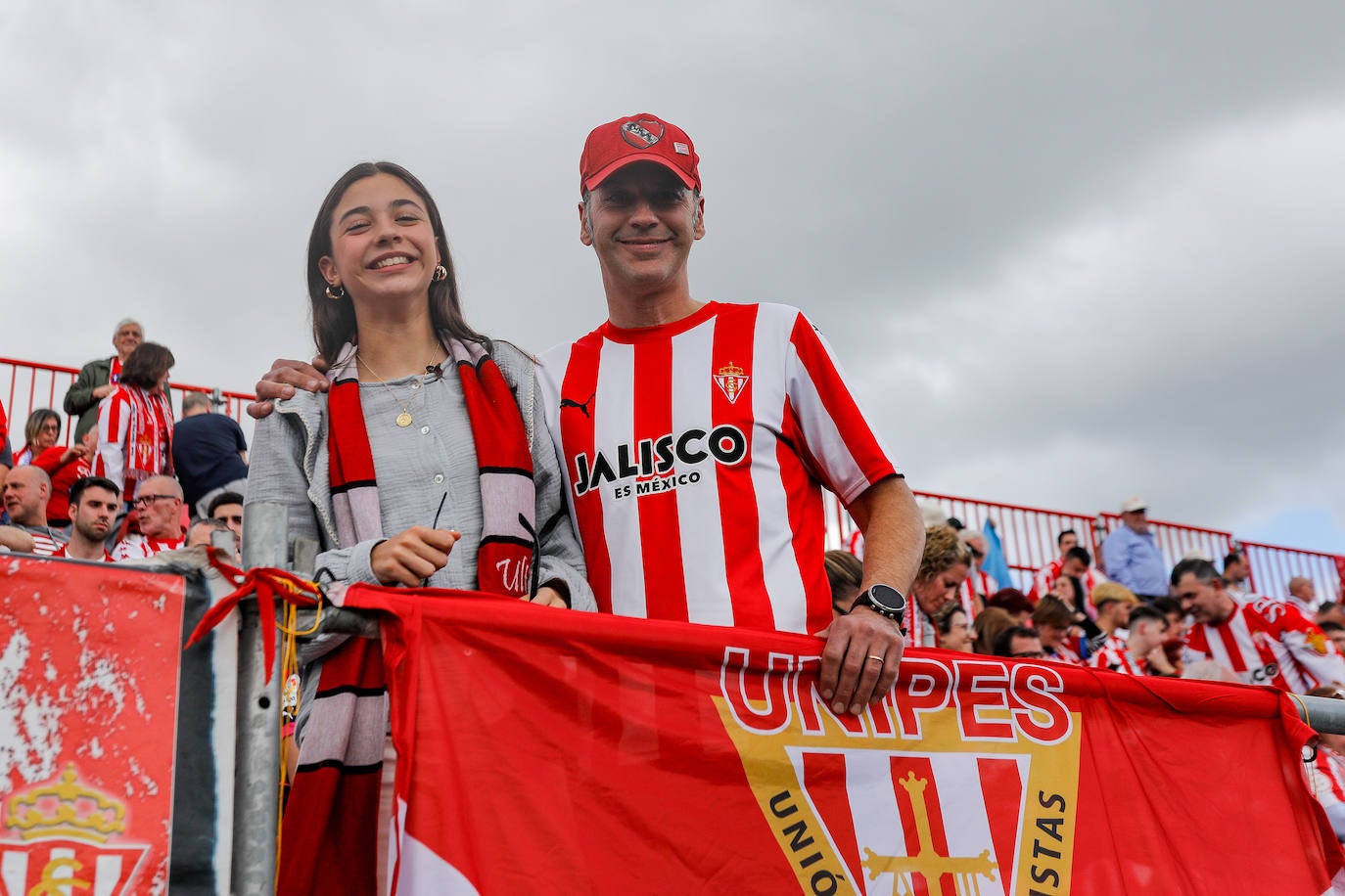 ¿Estuviste animando al Sporting ante el Mirandés? ¡Búscate en las fotos en Anduva!