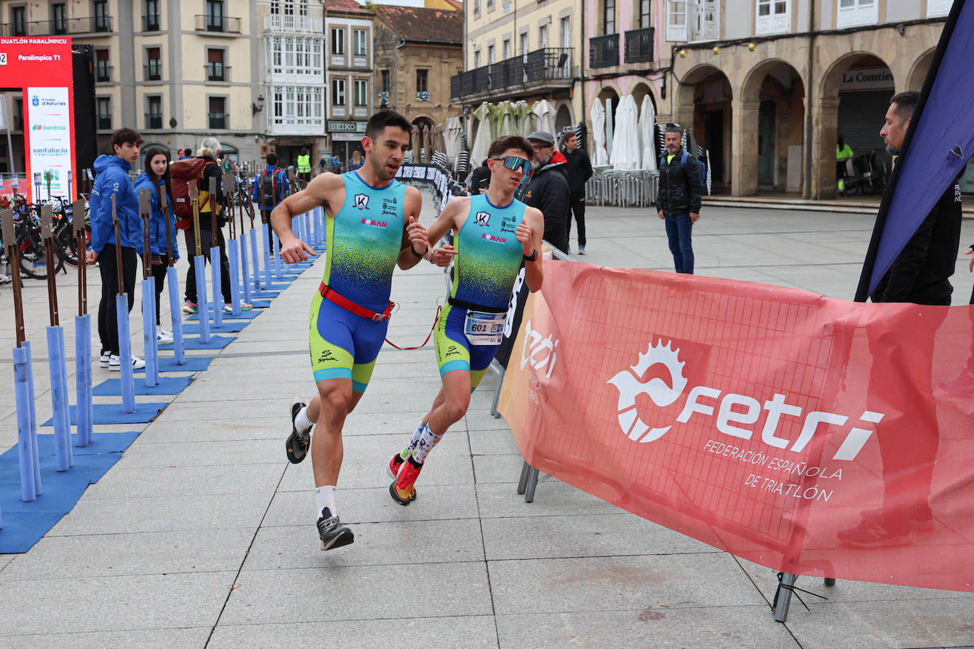 María Varo y Javier Martín vencen en el Nacional de Duatlón en Avilés