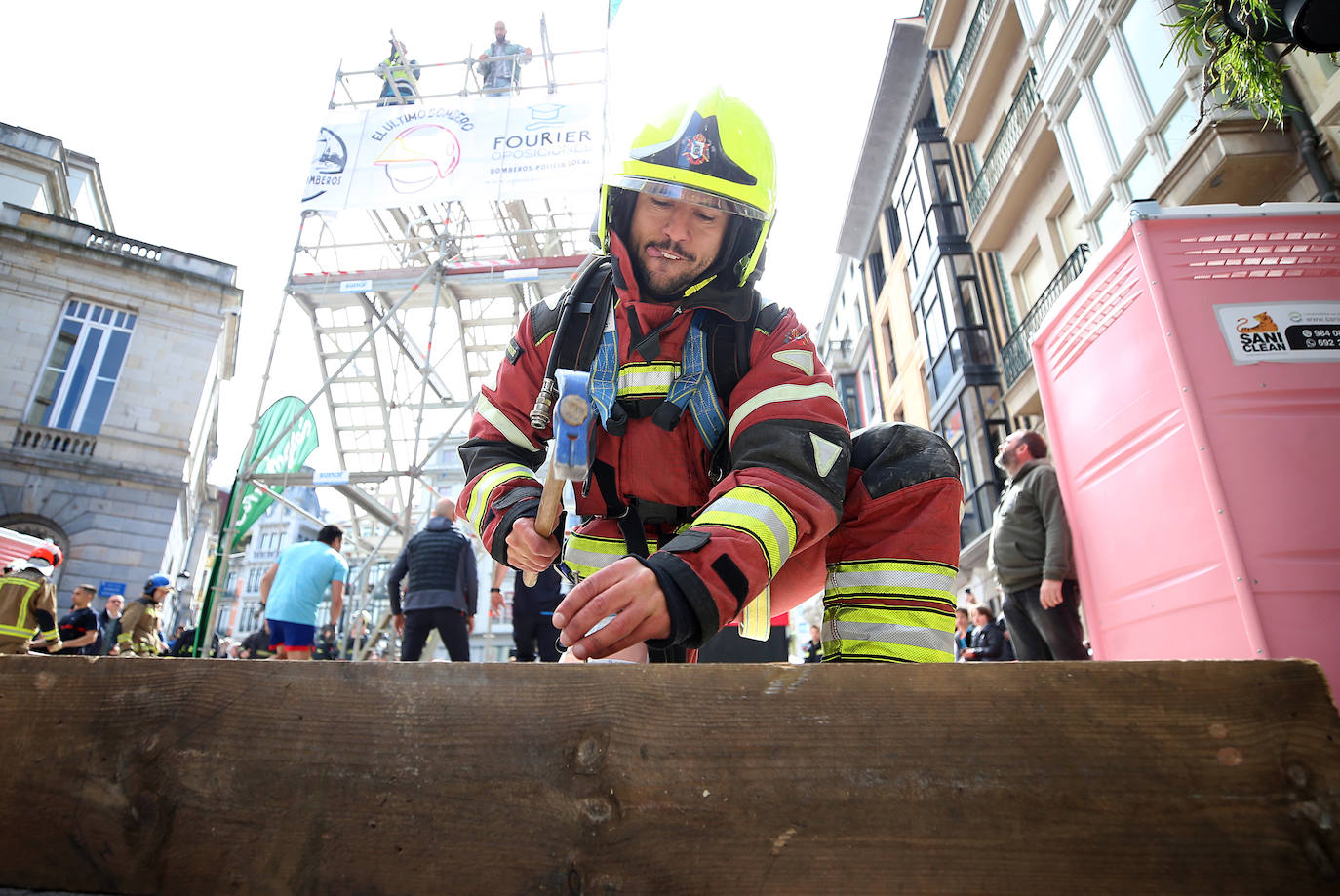 El recuerdo del bombero Eloy Palacio, muy presente en Oviedo