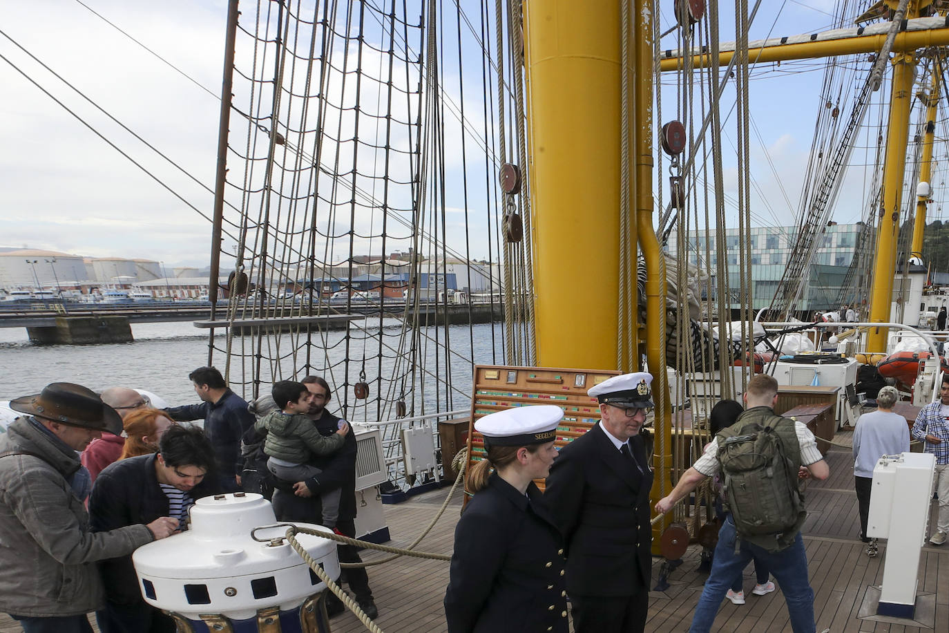 Gijón se despide del buque &#039;Gorch Fock&#039;