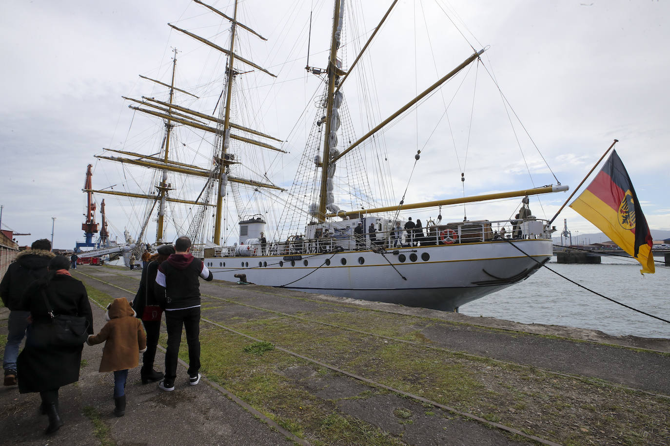 Gijón se despide del buque &#039;Gorch Fock&#039;