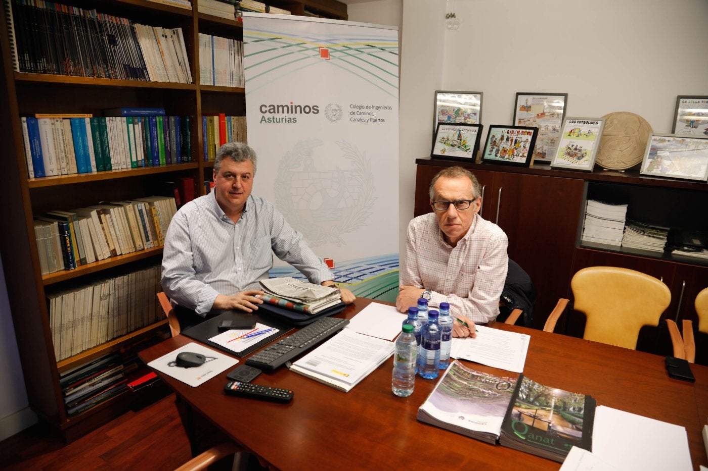 Vidal Gago y José Ricardo Jorquera comenzaron ayer a analizar, en el Colegio de Ingenieros de Caminos, el informe elaborado por Geoconsult.