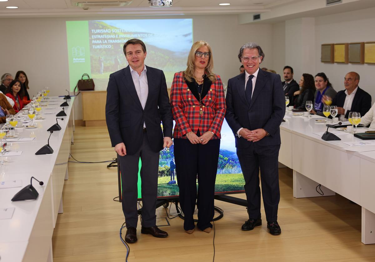 Desayuno informativo organizado por el Banco Sabadell y la Federación Asturiana de Empresarios (Fade).