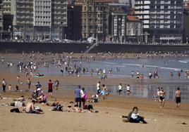 Sábado de sol y playa en Asturias