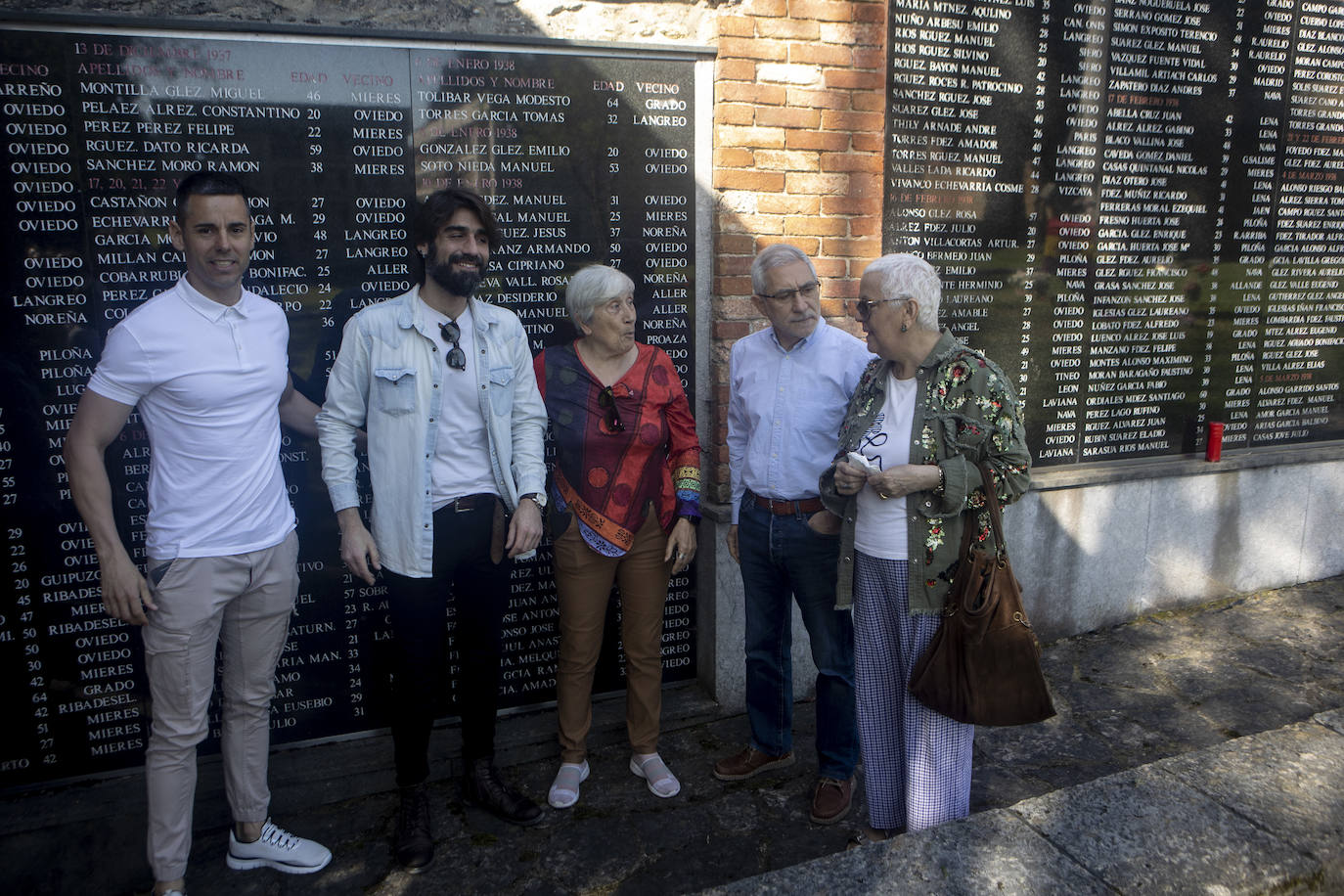 Conmemoración en Oviedo del 93 aniversario de la II República