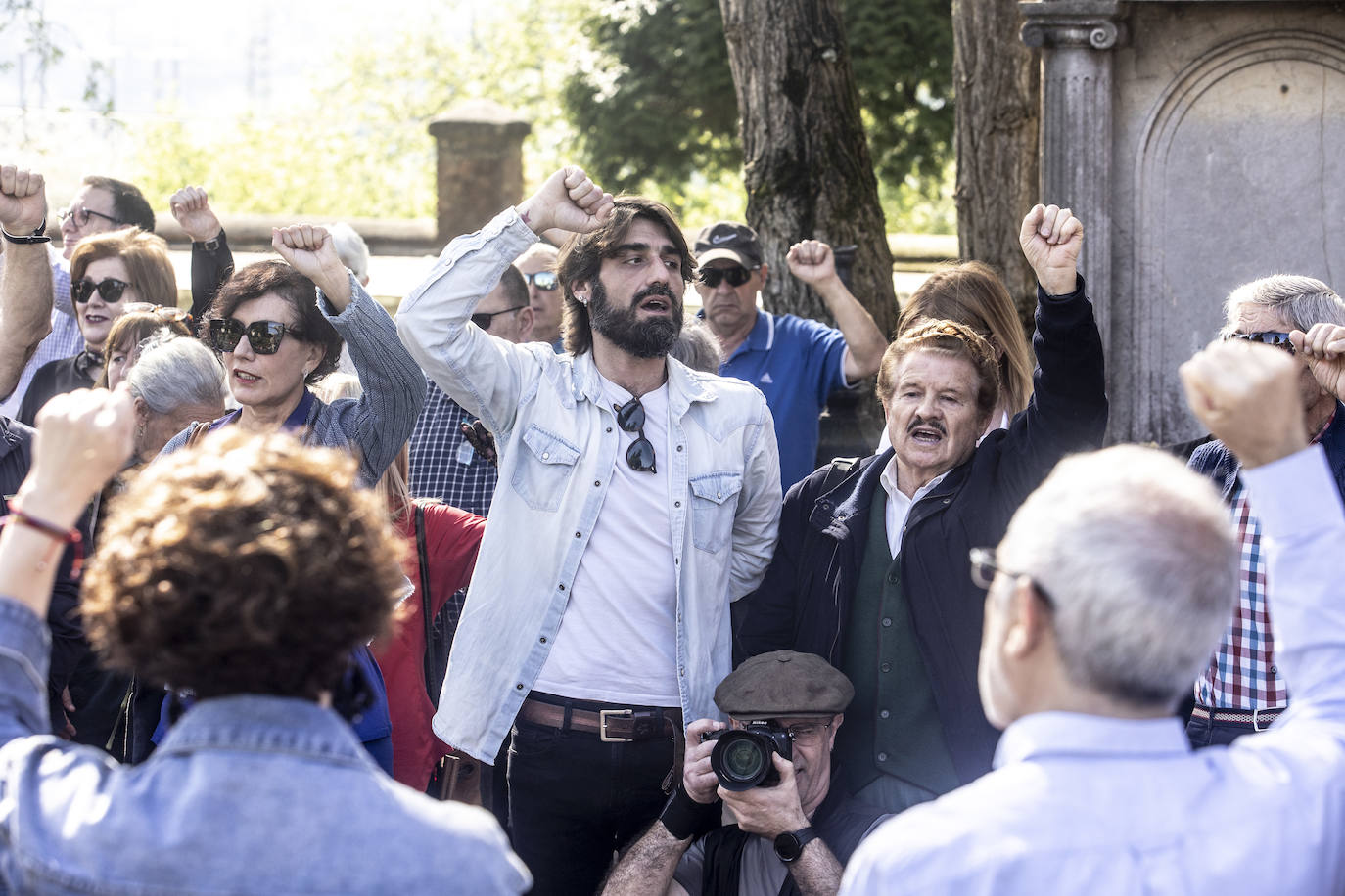Conmemoración en Oviedo del 93 aniversario de la II República
