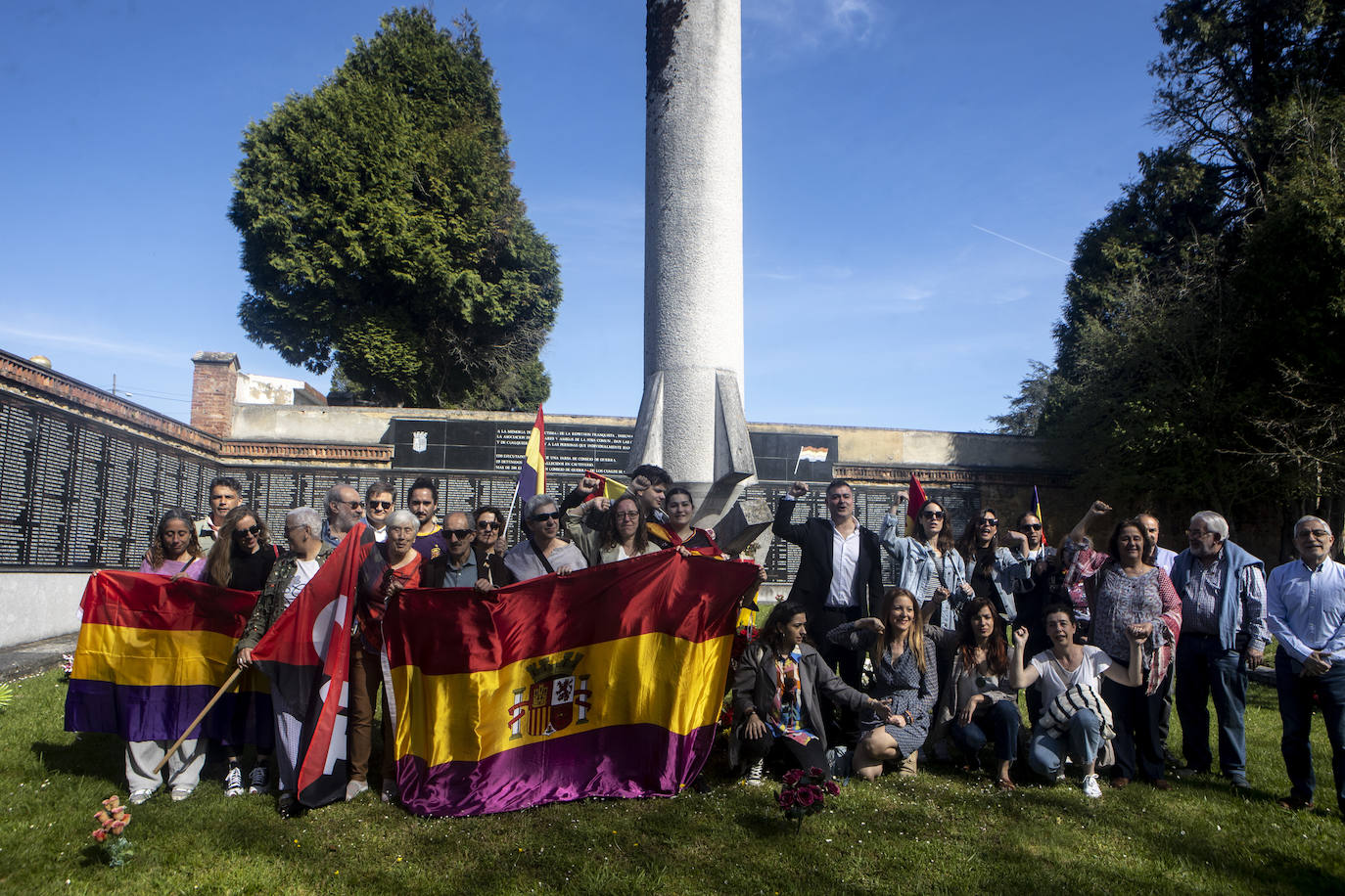 Conmemoración en Oviedo del 93 aniversario de la II República