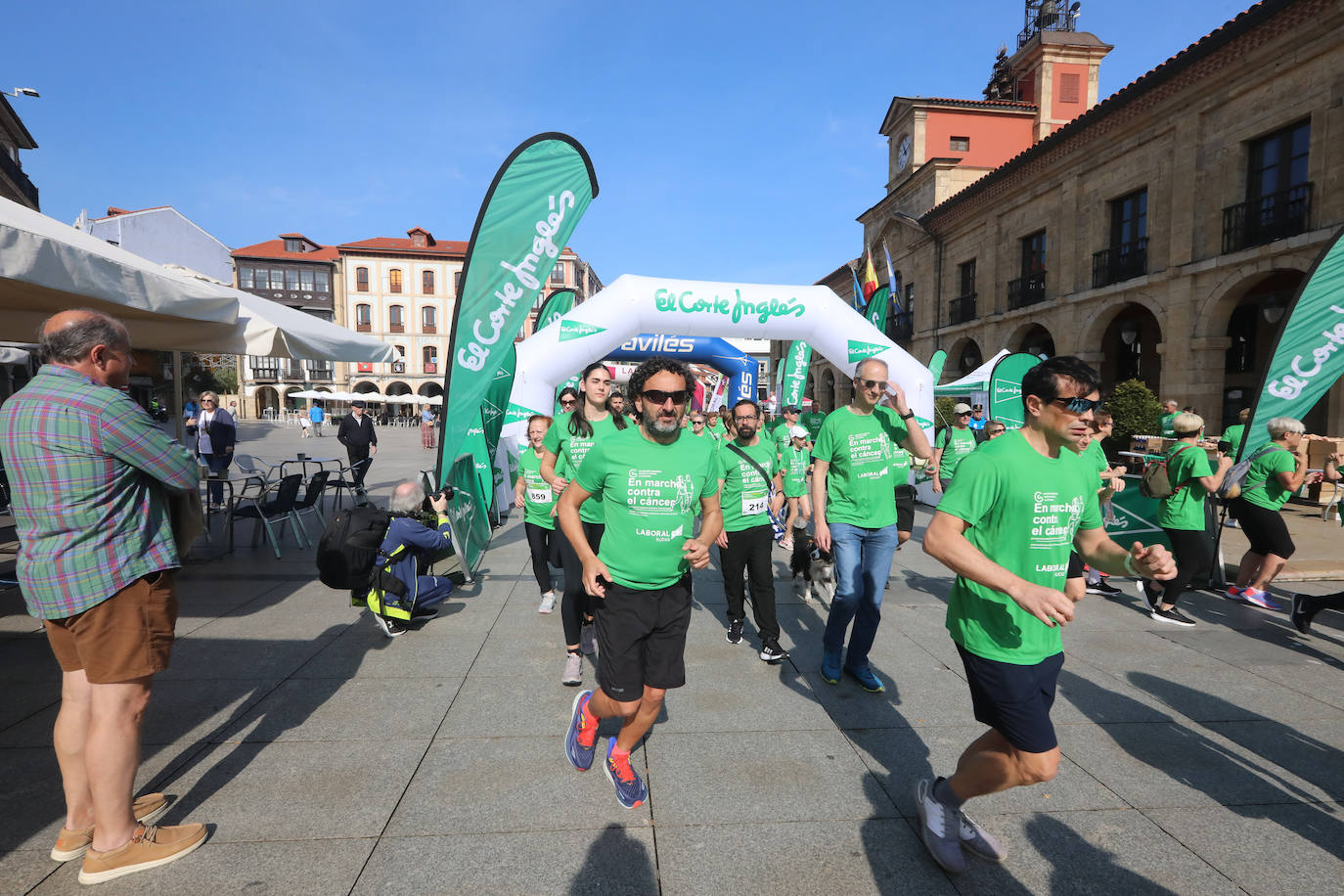 700 avilesinos corren contra el cáncer