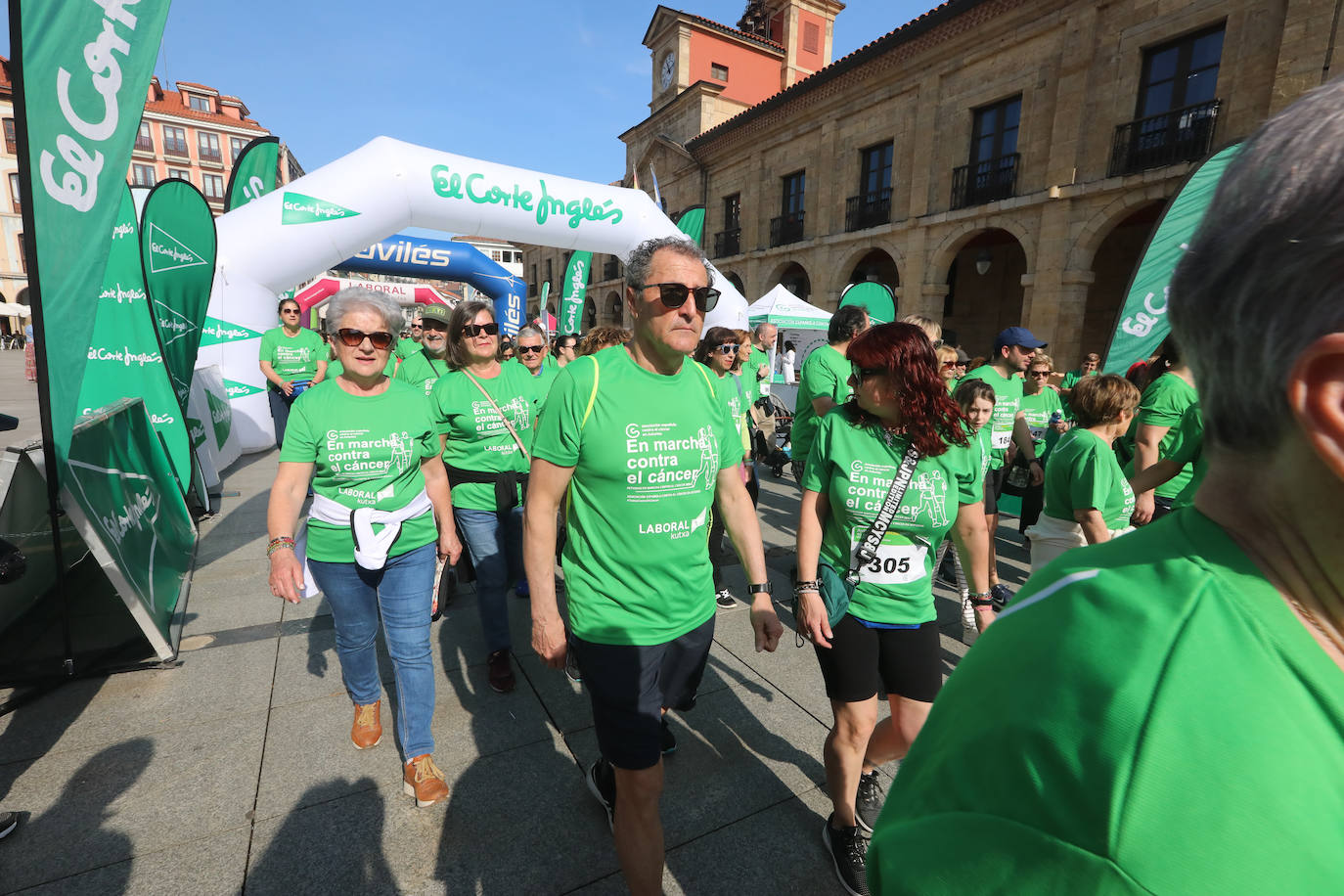 700 avilesinos corren contra el cáncer