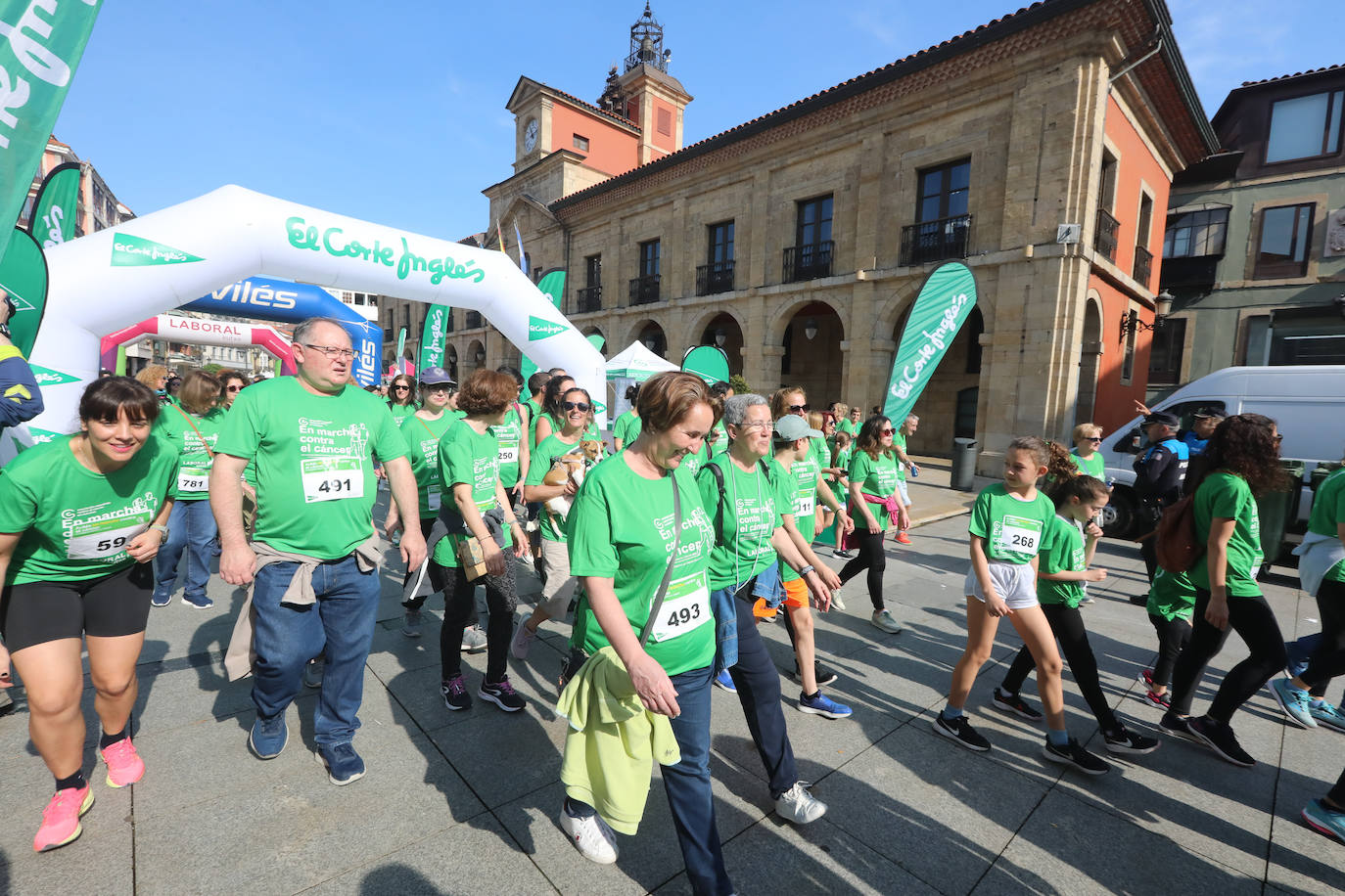 700 avilesinos corren contra el cáncer