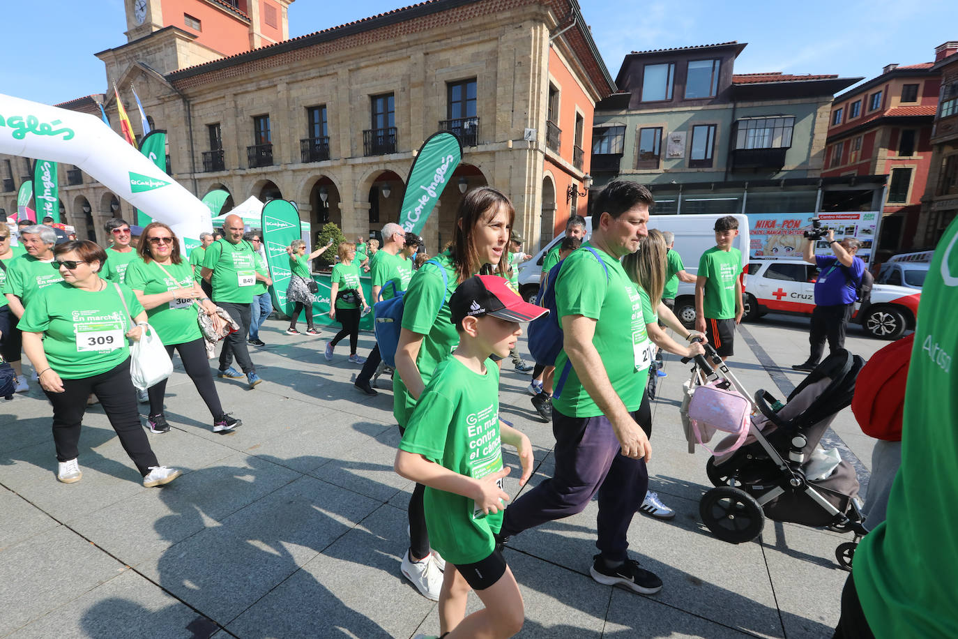 700 avilesinos corren contra el cáncer