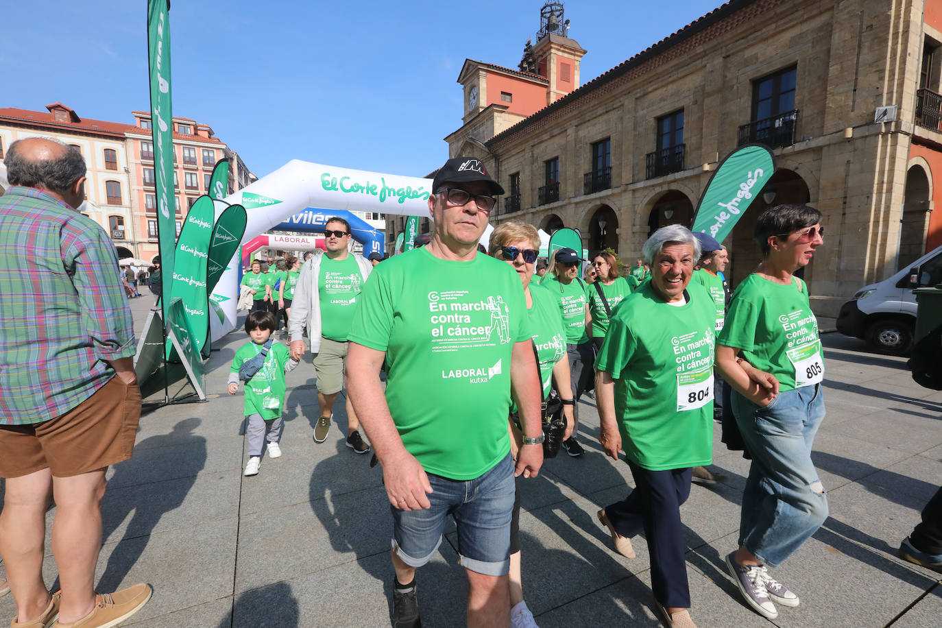 700 avilesinos corren contra el cáncer