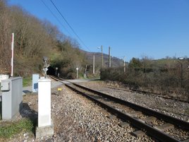 Paso a nivel que se suprimirá en el concejo de Mieres.