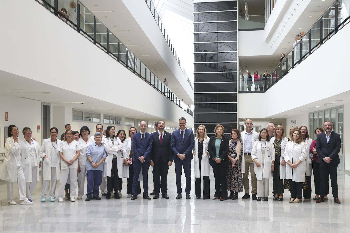 Pedro Sánchez, en Asturias: así fue su visita al HUCA