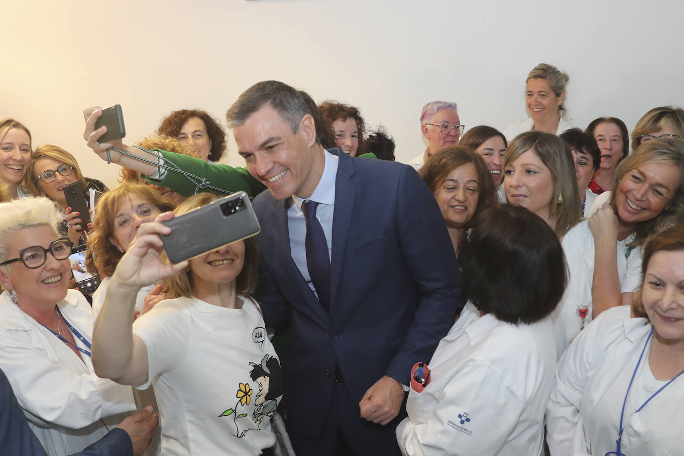 Pedro Sánchez, en Asturias: así fue su visita al HUCA