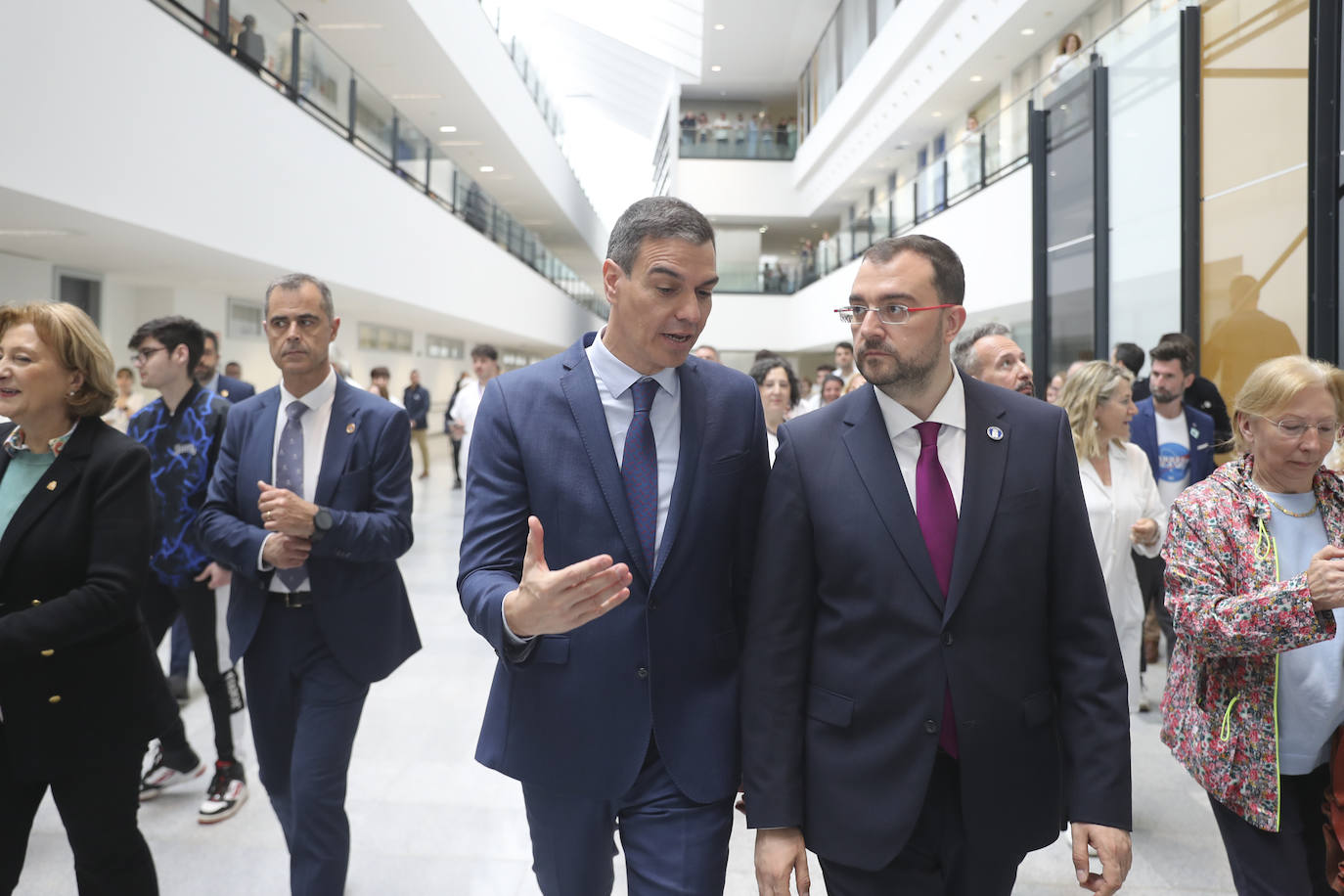 Pedro Sánchez, en Asturias: así fue su visita al HUCA