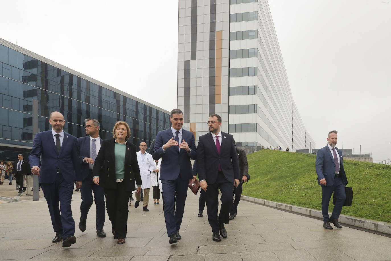 Pedro Sánchez, en Asturias: así fue su visita al HUCA