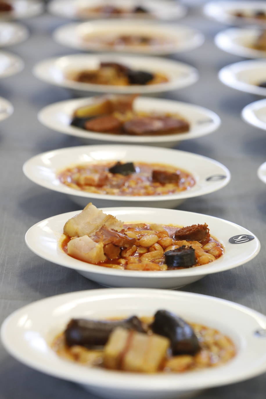 Así ha sido el premio de la mejor fabada del mundo, en Villaviciosa