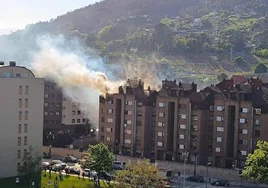 Alarma por un incendio en un edificio de Oviedo
