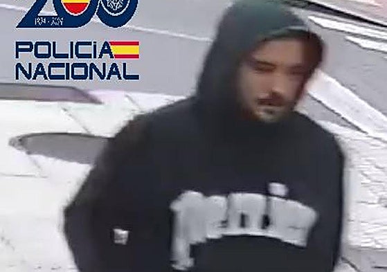 Imagen del atracador difundida por la Policía Nacional.