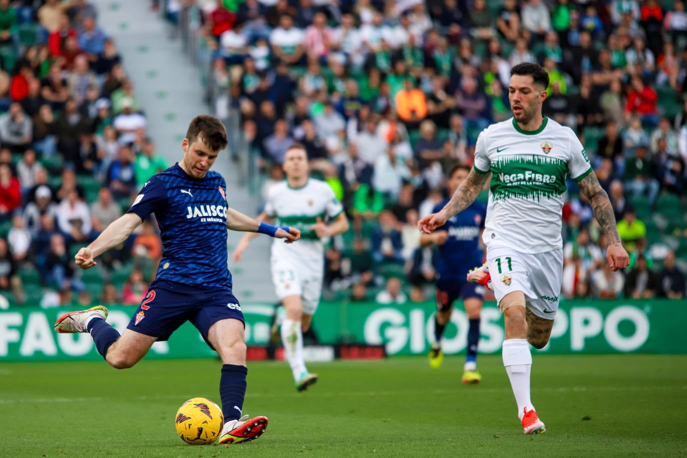 Las imágenes que deja el partido entre el Elche y el Sporting de Gijón