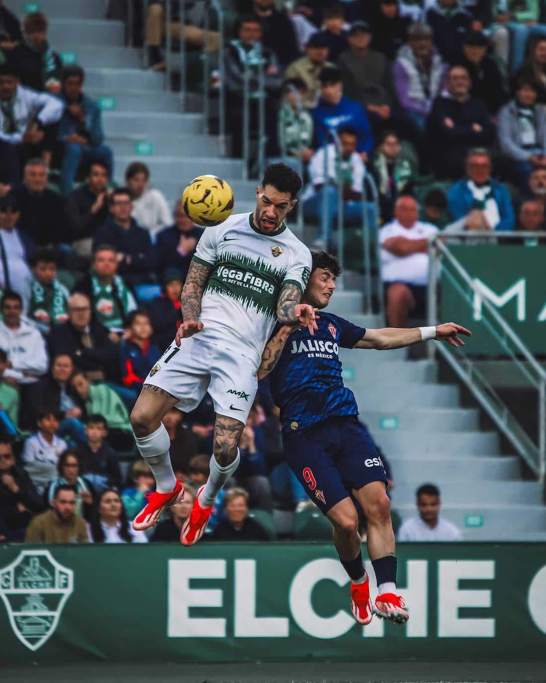 Las imágenes que deja el partido entre el Elche y el Sporting de Gijón