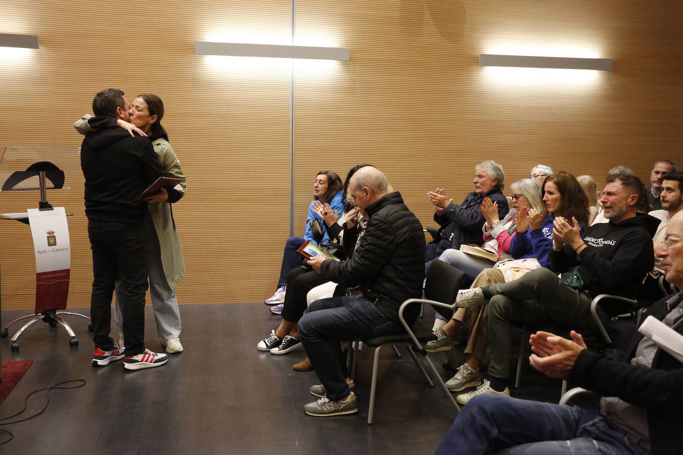 Emotivo homenaje en Candás al ciclista Alejandro Carnicero