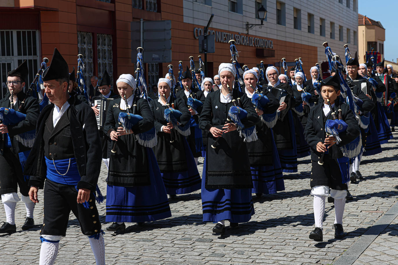 Las Fiestas del Picadillo y el Sabadiego de Noreña acaban con nuevos embajadores