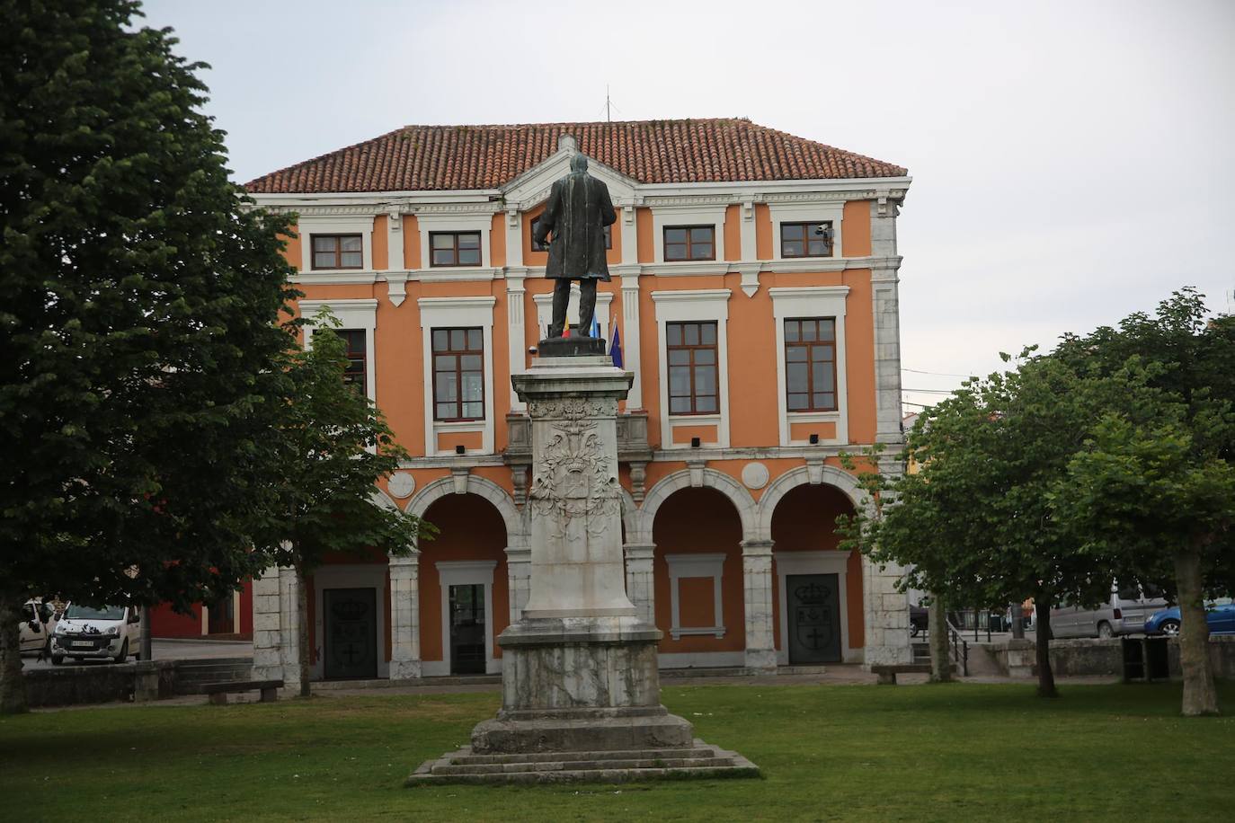 Casa consistorial de Ribadedeva.