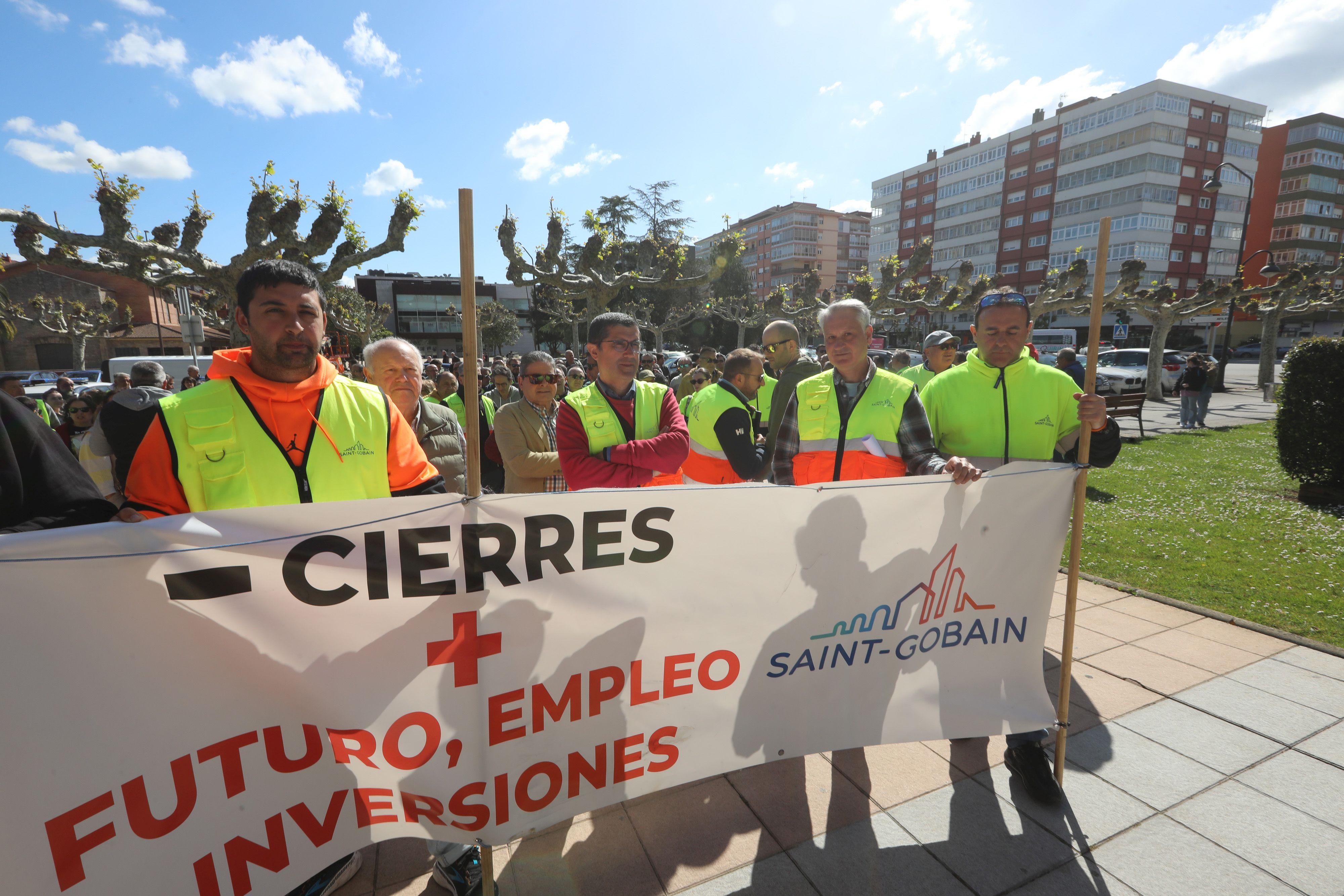 Así fue la concentración de trabajadores de Saint-Gobain en Castrillón