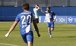 Natalio, ante el Covadonga.