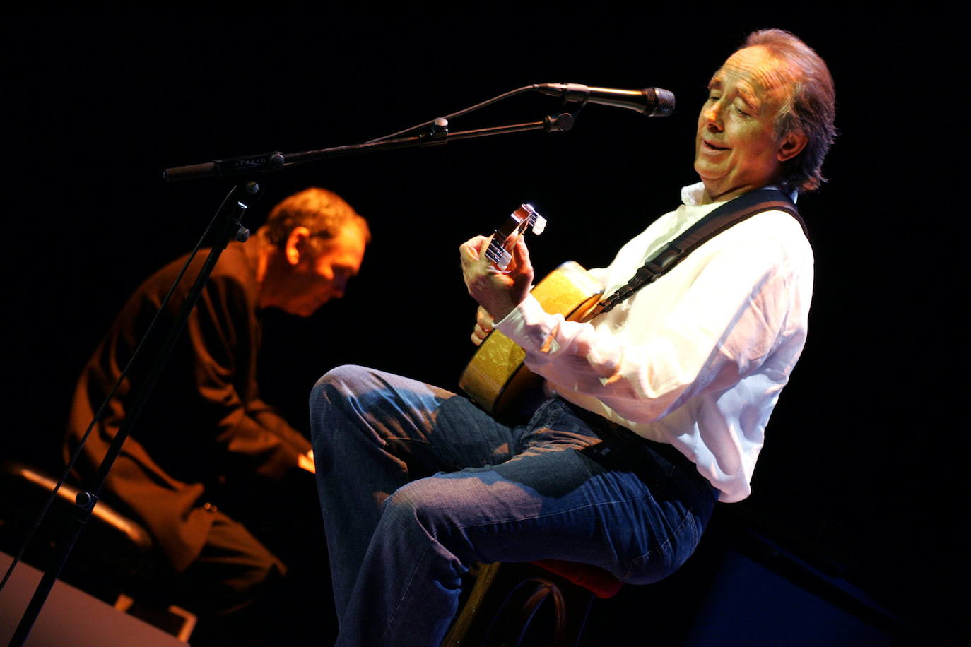 Joan Manuel Serrat, el cantautor que compuso una banda sonora colectiva