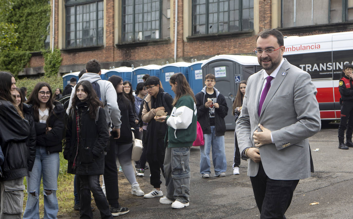 Escape room, simuladores, hologramas y cultivos bajo tierra con luces led en la Feria de la Ciencia