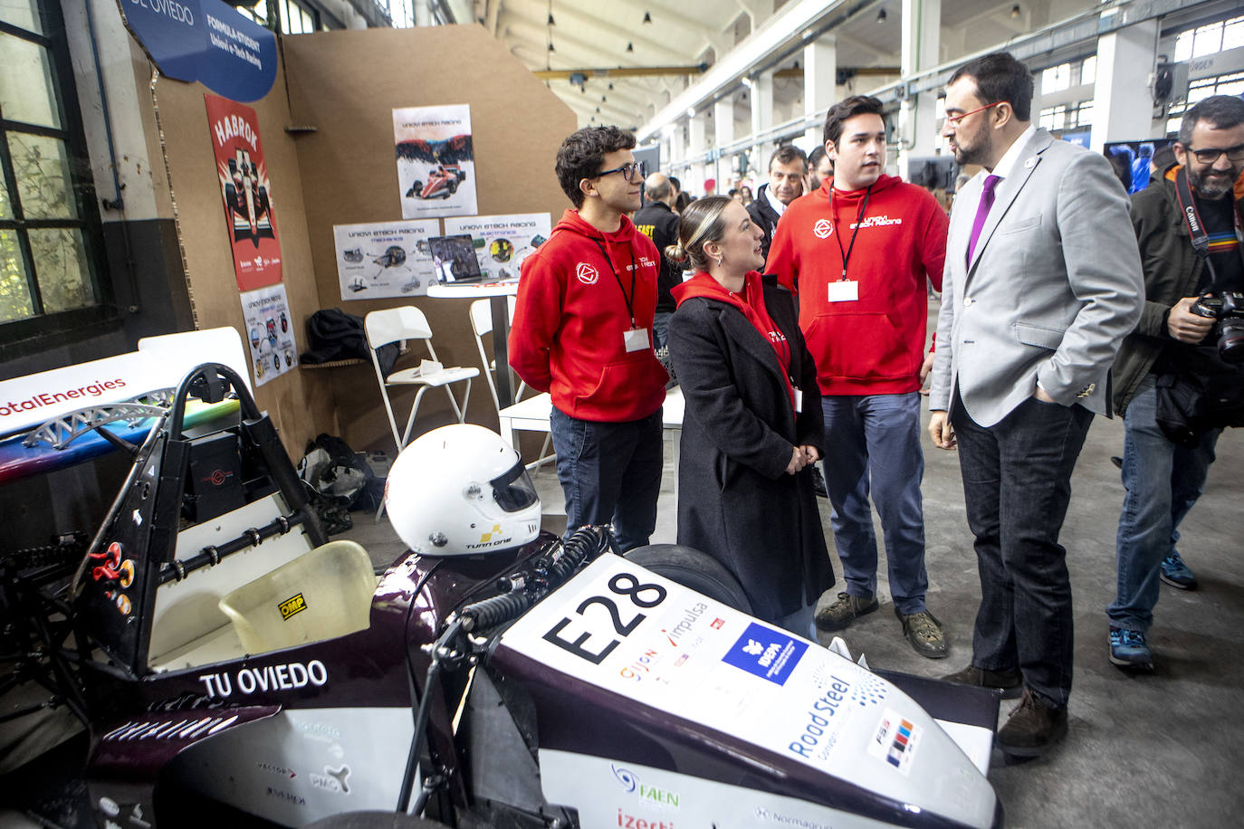 Escape room, simuladores, hologramas y cultivos bajo tierra con luces led en la Feria de la Ciencia