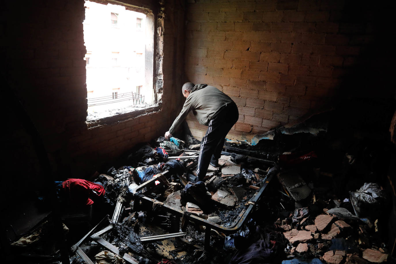 Así quedó el edificio de El Natahoyo incendiado este lunes