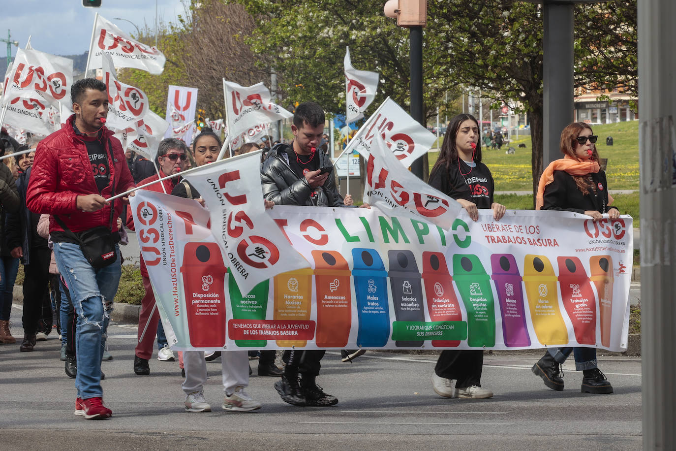 Así fueron las manifestaciones en Gijón de USO y los sindicatos minoritarios