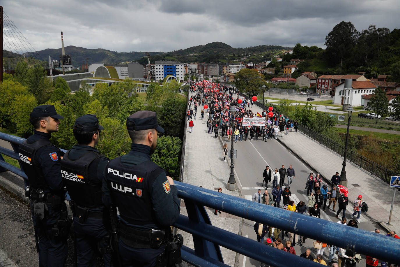 Los sindicatos asturianos, a la calle en Langreo para «reivindicar lo que es justo»