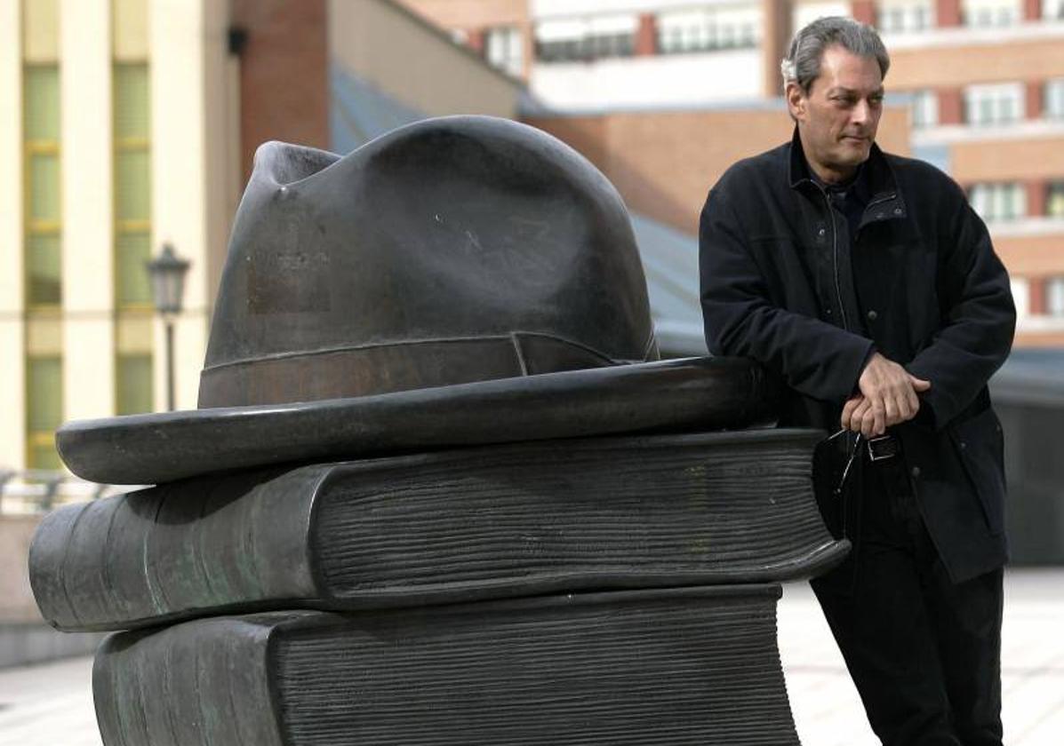 Paul Auster en el campus de Humanidades de la Universidad de Oviedo el día antes de recibir el Premio Príncipe de Asturias de las Letras en 2006.