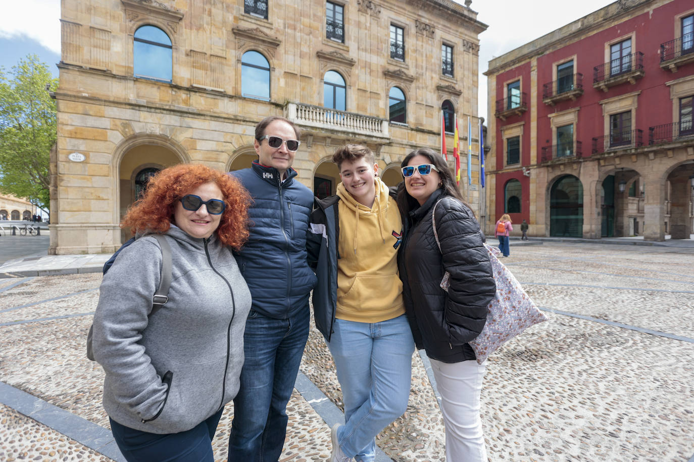 Los turistas eligen Gijón en el puente de mayo