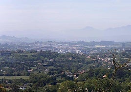 De izquierda a derecha, José Luis García Lorenzo, jefe de gabinete de la consejería; Elsa Gutiérrez, jefa del Servicio de Calidad del Aire y Cambio Climático; Pablo Álvarez Cabrero, director general de Calidad Ambiental, y Nieves Roqueñí, consejera de Transición Ecológica.