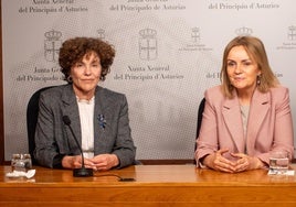 La diputada Covadonga Tomé junto a una de las afectada por estas ayudas, Belén Mediavilla.