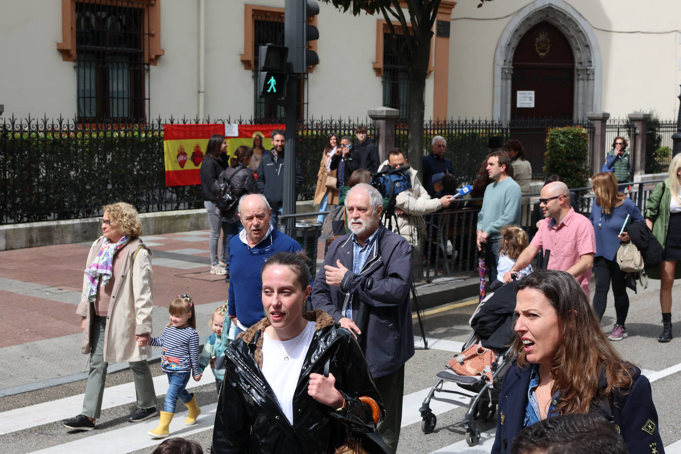 Las imágenes que deja la manifestación en Oviedo por la oficialidad del asturiano