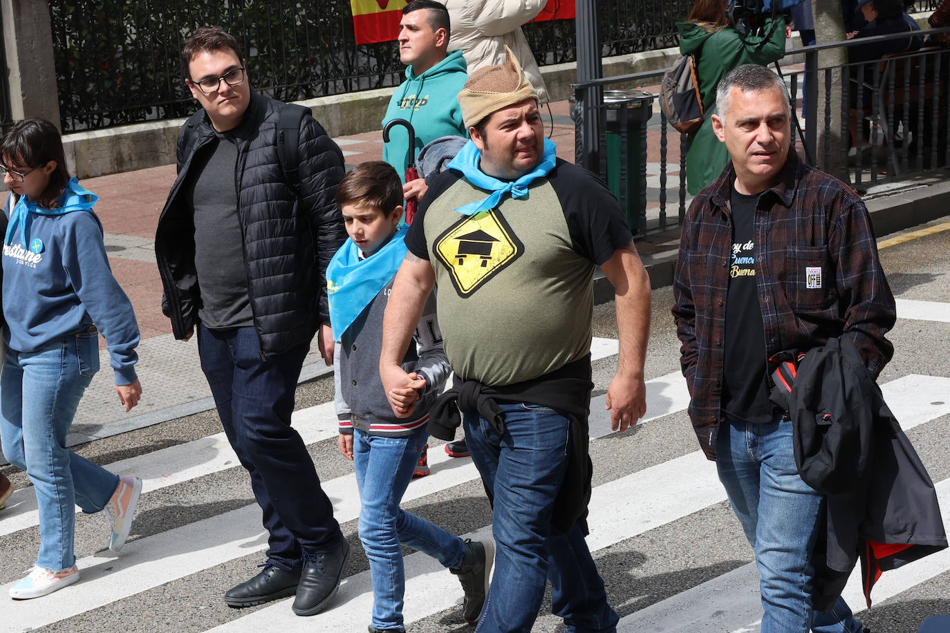 Las imágenes que deja la manifestación en Oviedo por la oficialidad del asturiano