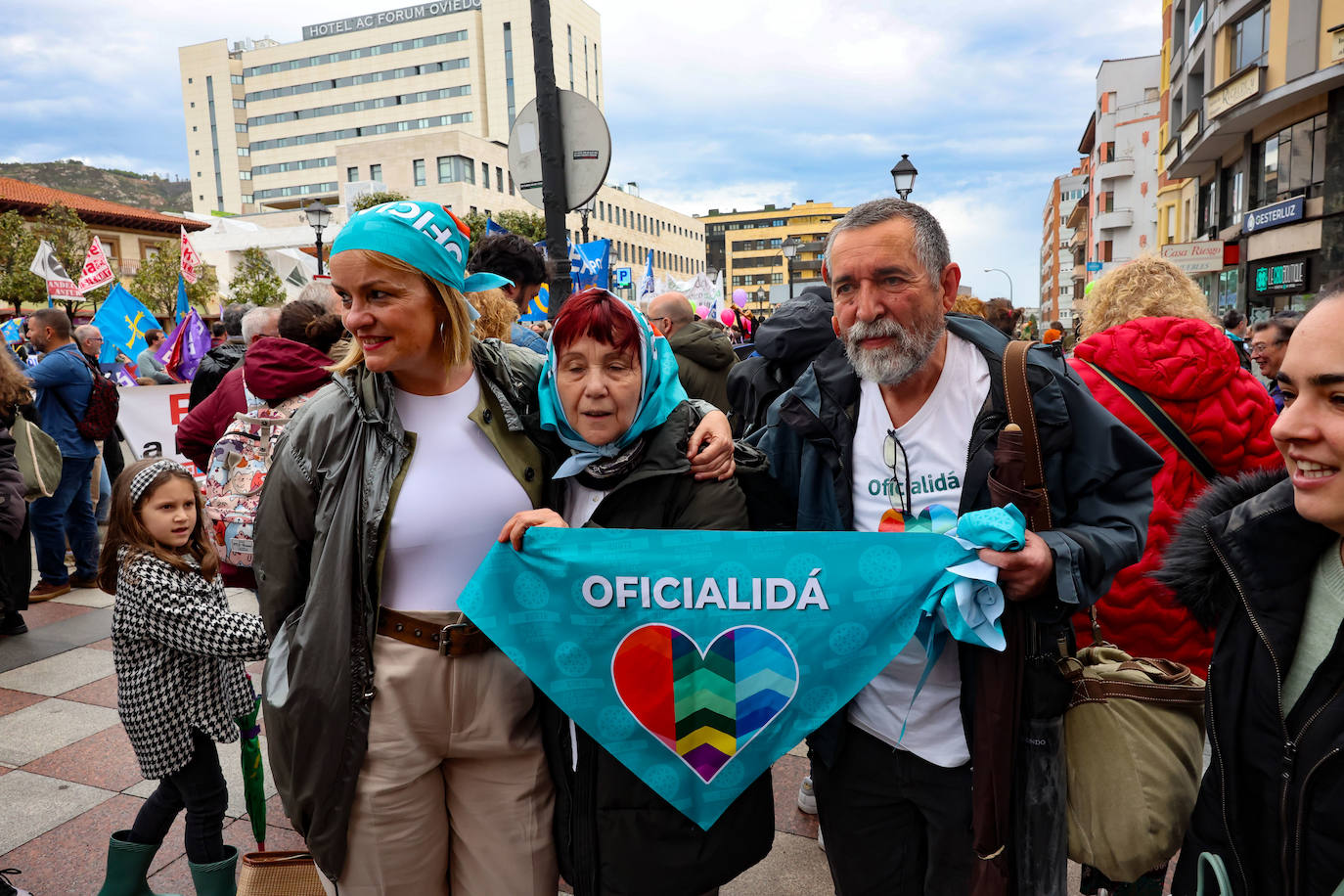 Las imágenes que deja la manifestación en Oviedo por la oficialidad del asturiano