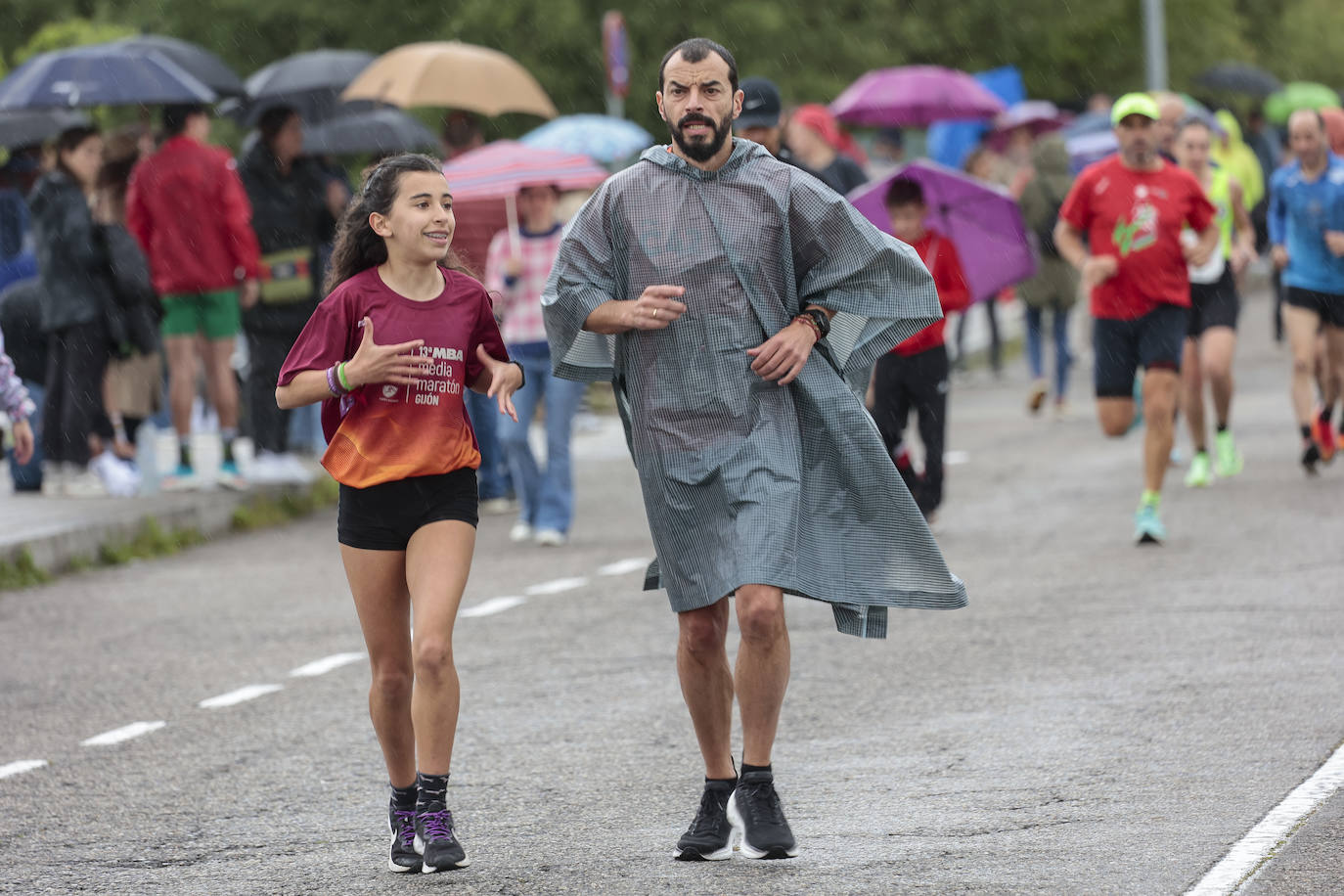 ¿Participaste en la Media Maratón de Gijón? ¡Búscate en las fotos! (1)