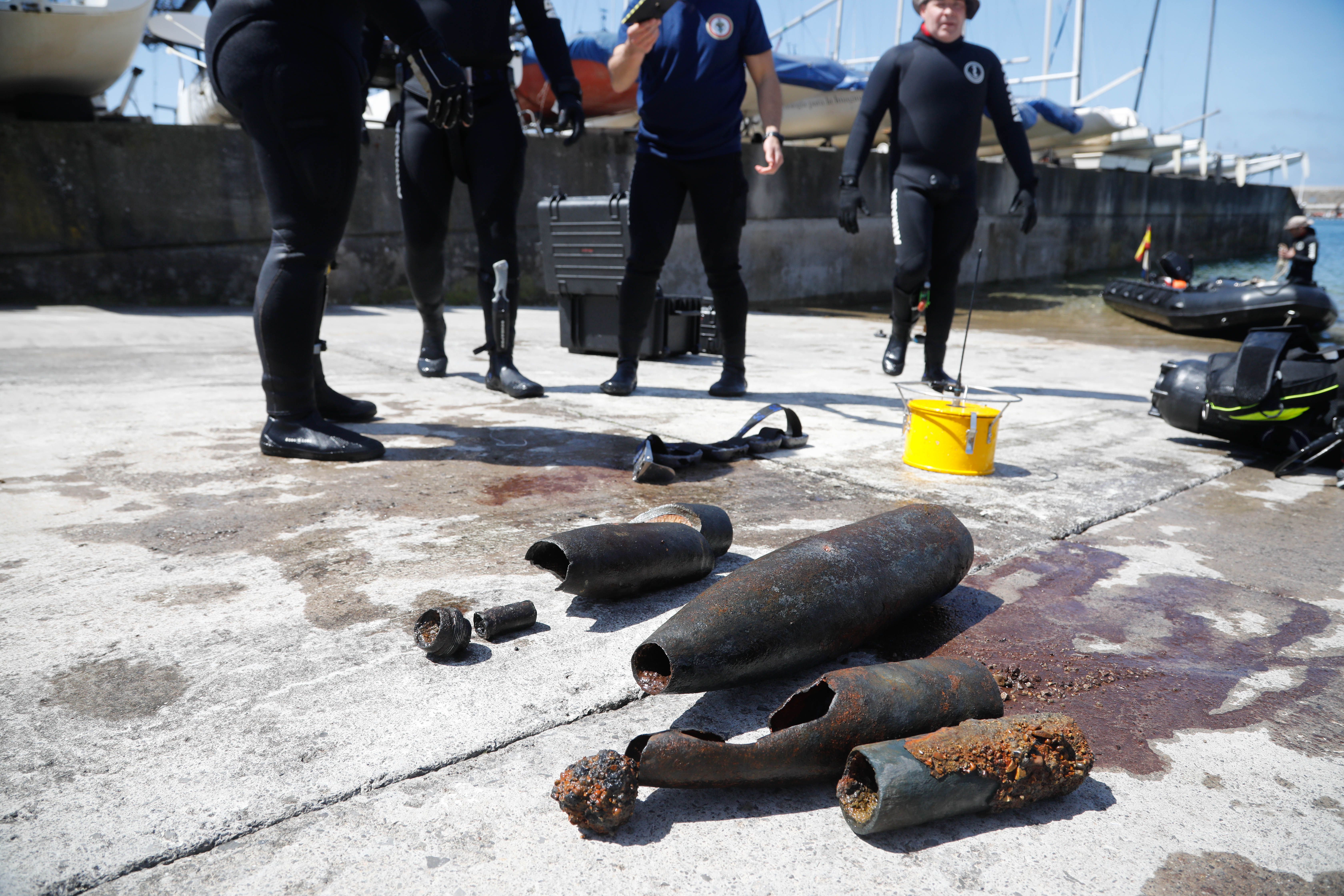 Así fue la búsqueda de proyectiles de artillería en la costa de Gijón