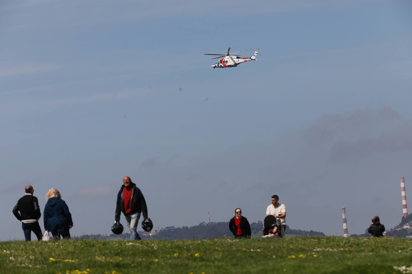 Así fue la búsqueda de proyectiles de artillería en la costa de Gijón